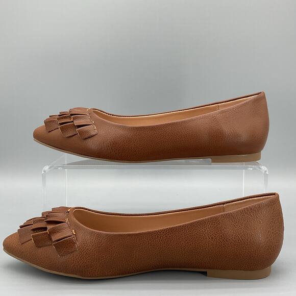 NEW Journee Collection Women’s Judy Pointed Toe Flats Tan Size 9.5W - Picture 2 of 10